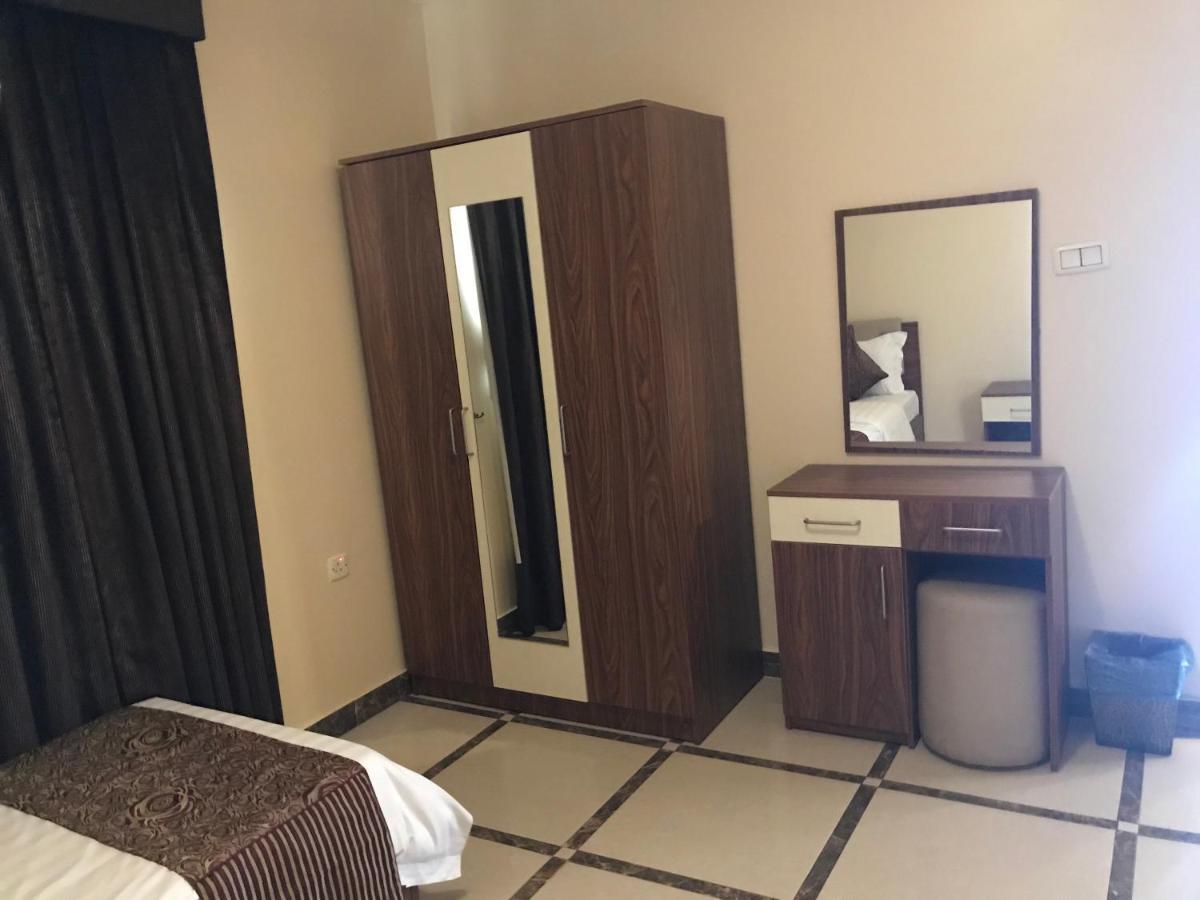 منتجع وشاليهات مورجان الشرق - للعائلات فقط - Dammam Eksteriør billede